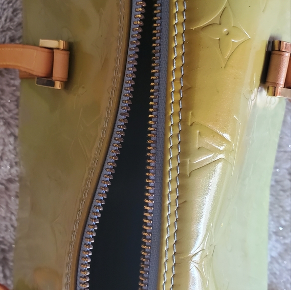 LV green sholder bag - Picture 9 of 11